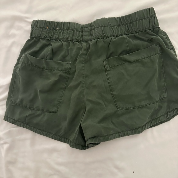 Small AE Army Green Shorts - Picture 2 of 3